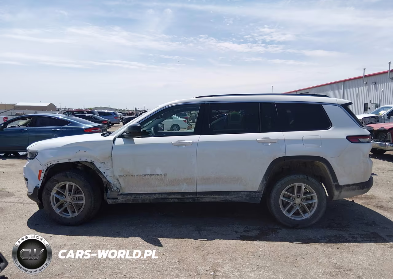 2023 Jeep Grand Cherokee L Laredo 4X4 VIN:1C4RJKAG4P8815180 - 14