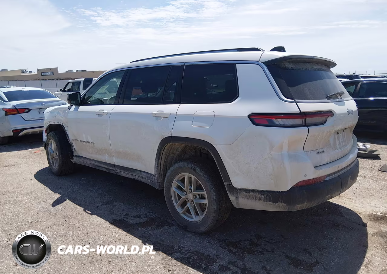 2023 Jeep Grand Cherokee L Laredo 4X4 VIN:1C4RJKAG4P8815180 - 3
