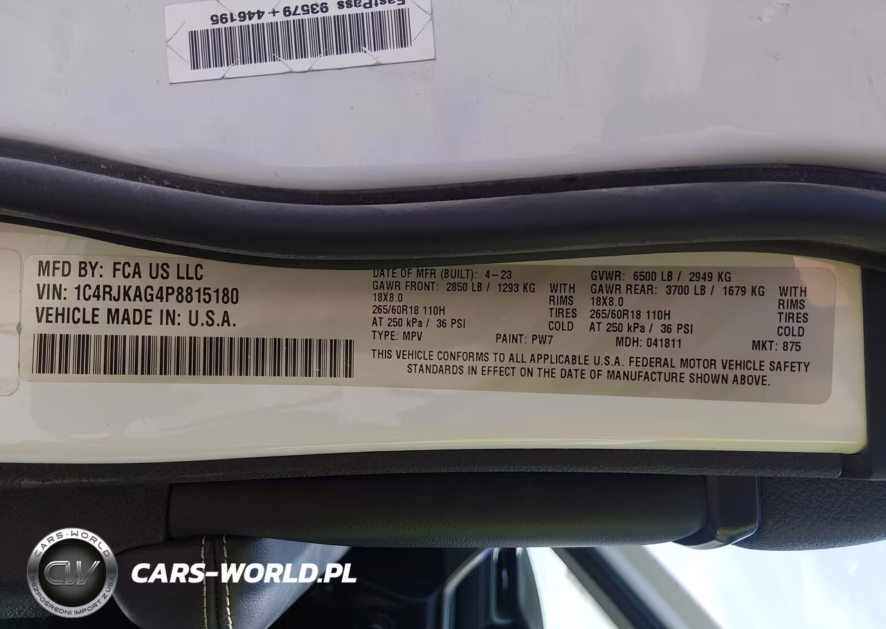 2023 Jeep Grand Cherokee L Laredo 4X4 VIN:1C4RJKAG4P8815180 - 9