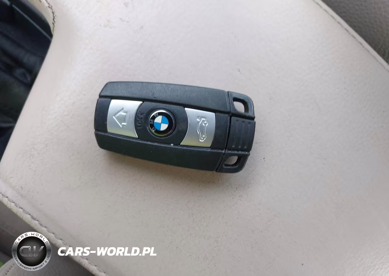 2013 BMW 328 I VIN:WBADW3C56DJ525621 - 11