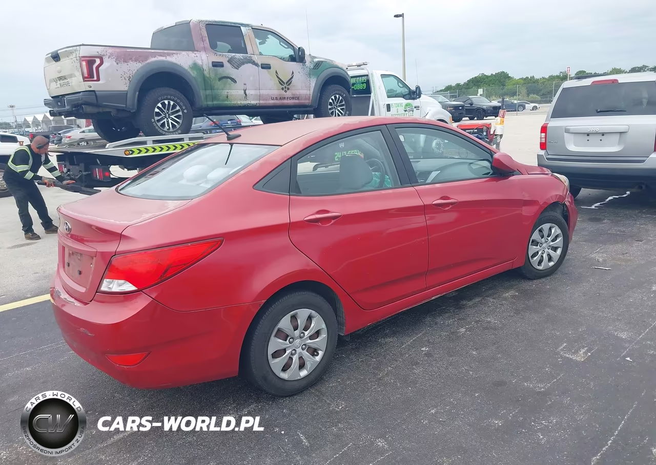 2015 Hyundai Accent Gls VIN:KMHCT4AE0FU800963 - 4