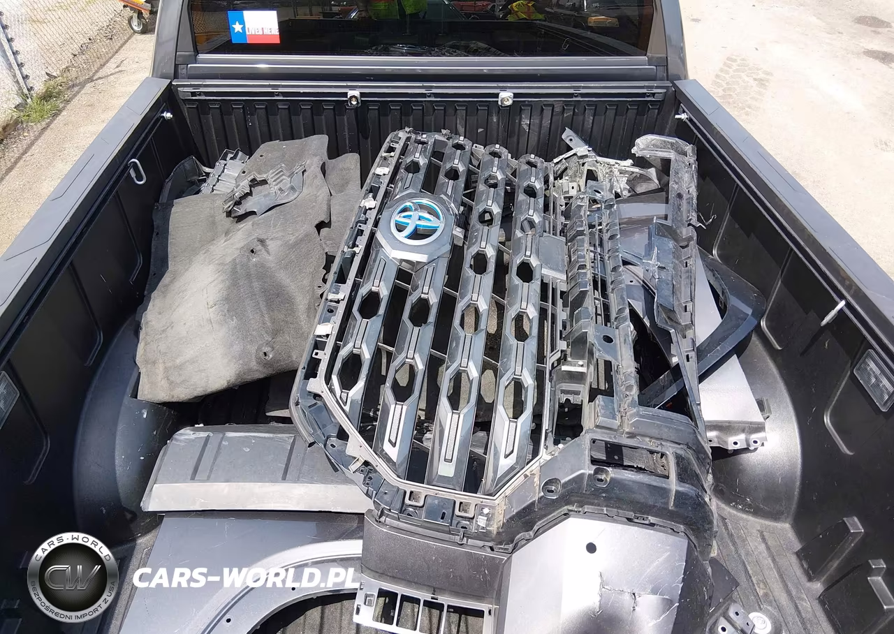 2023 Toyota Tundra Hybrid Platinum VIN:5TFNC5ECXPX003955 - 12