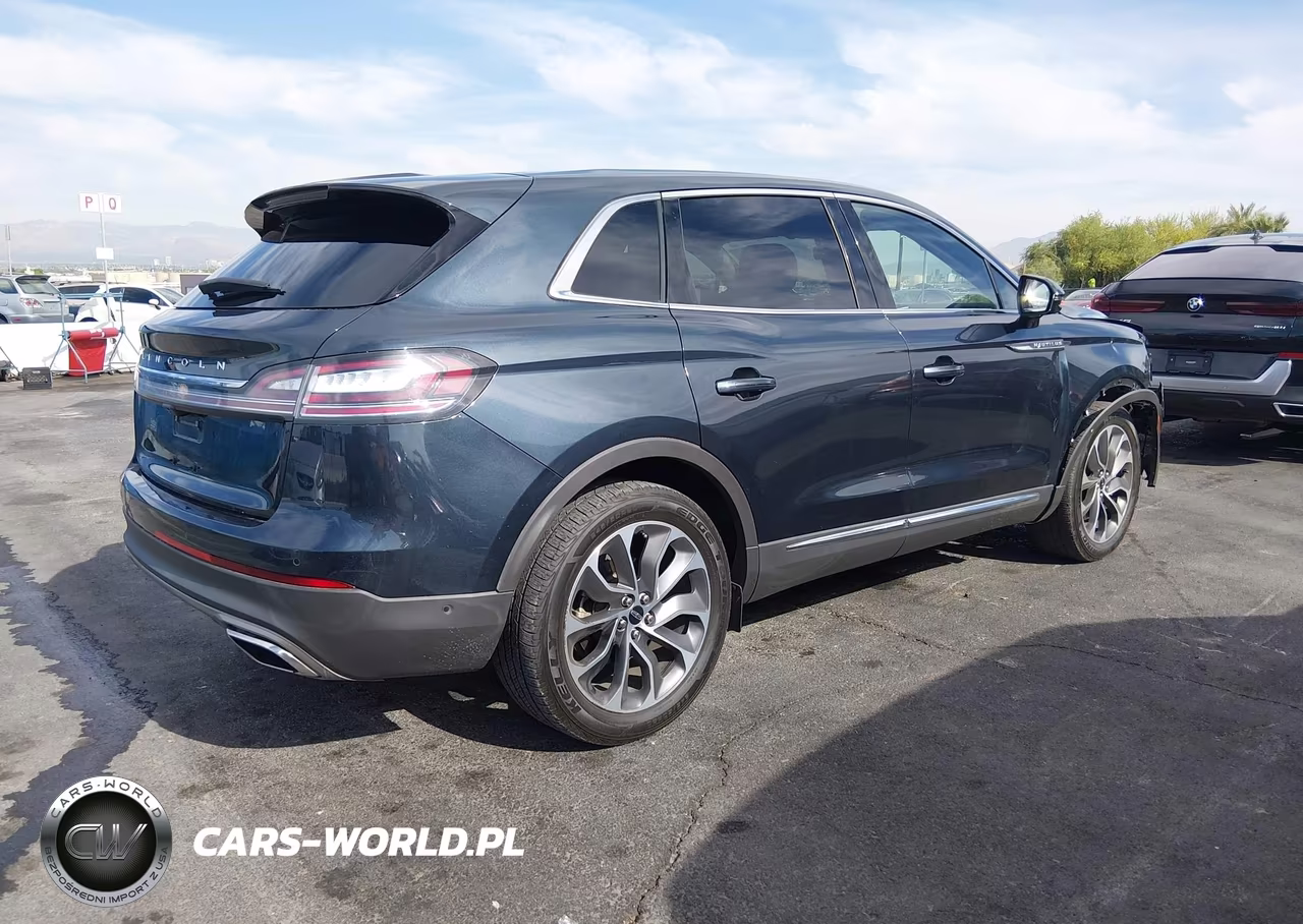 2021 Lincoln Nautilus Reserve VIN:2LMPJ6K92MBL00895 - 4