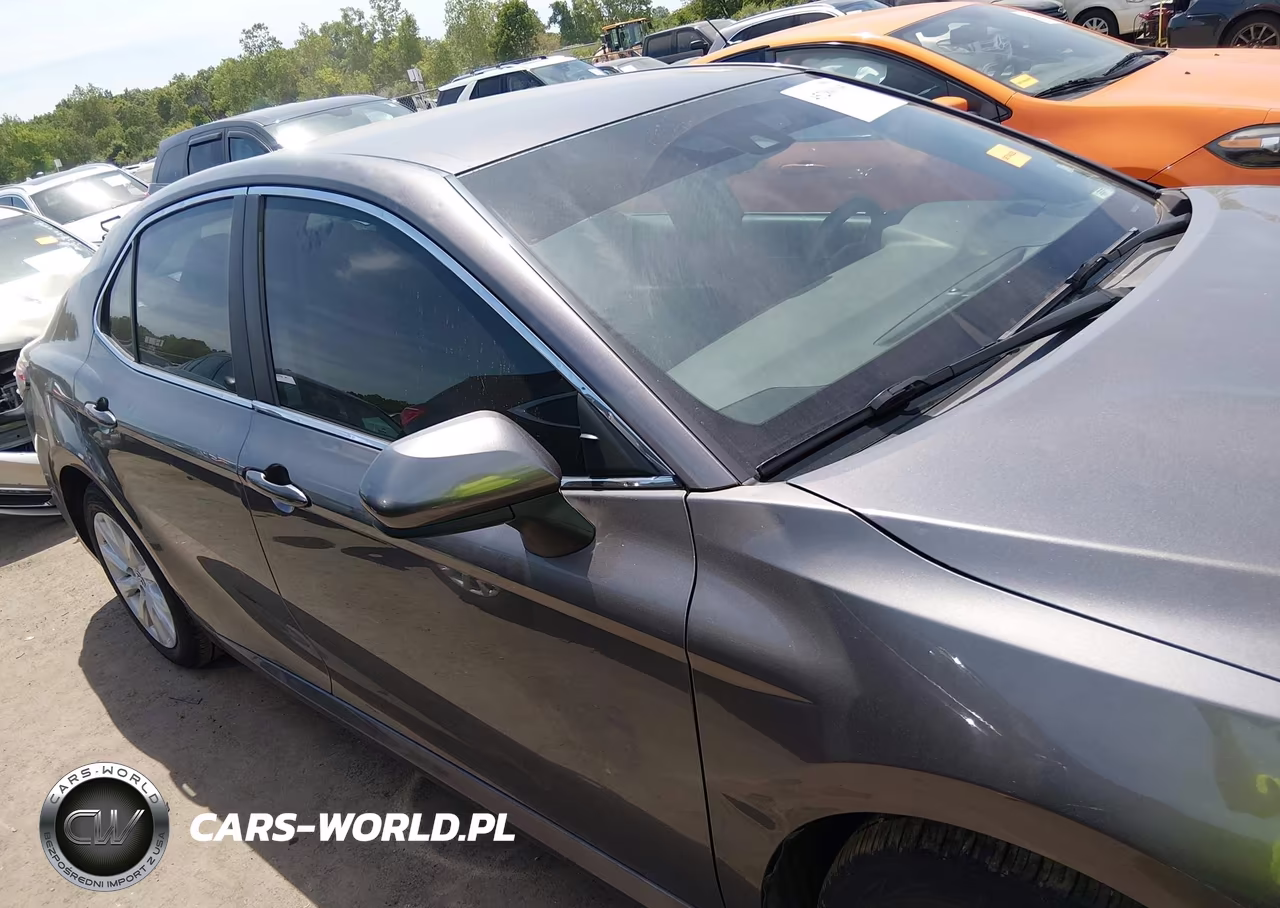 2018 Toyota Camry Le VIN:4T1B11HK7JU644263 - 13