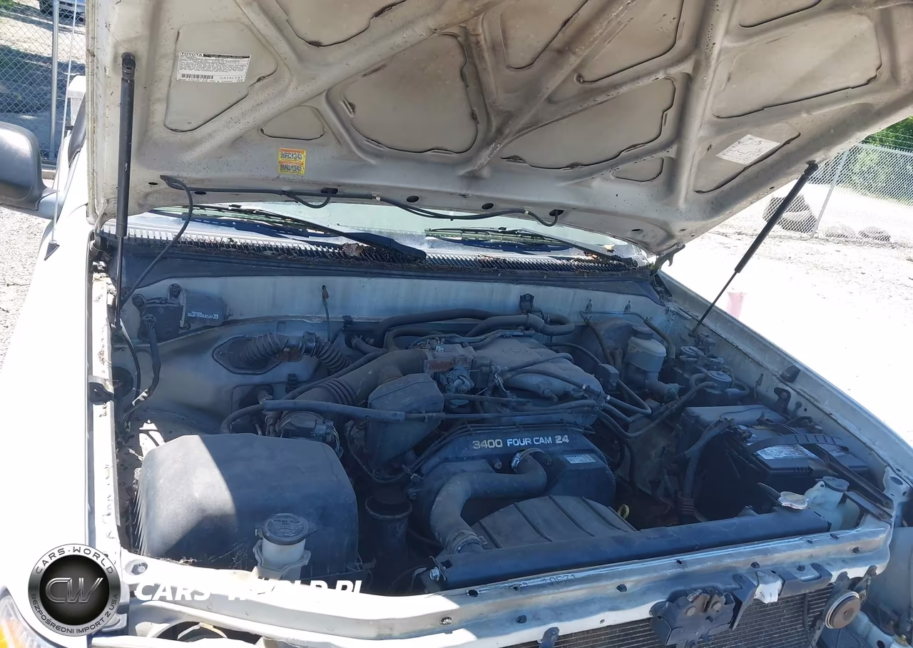2000 Toyota Tundra VIN:5TBJN3215YS075498 - 10