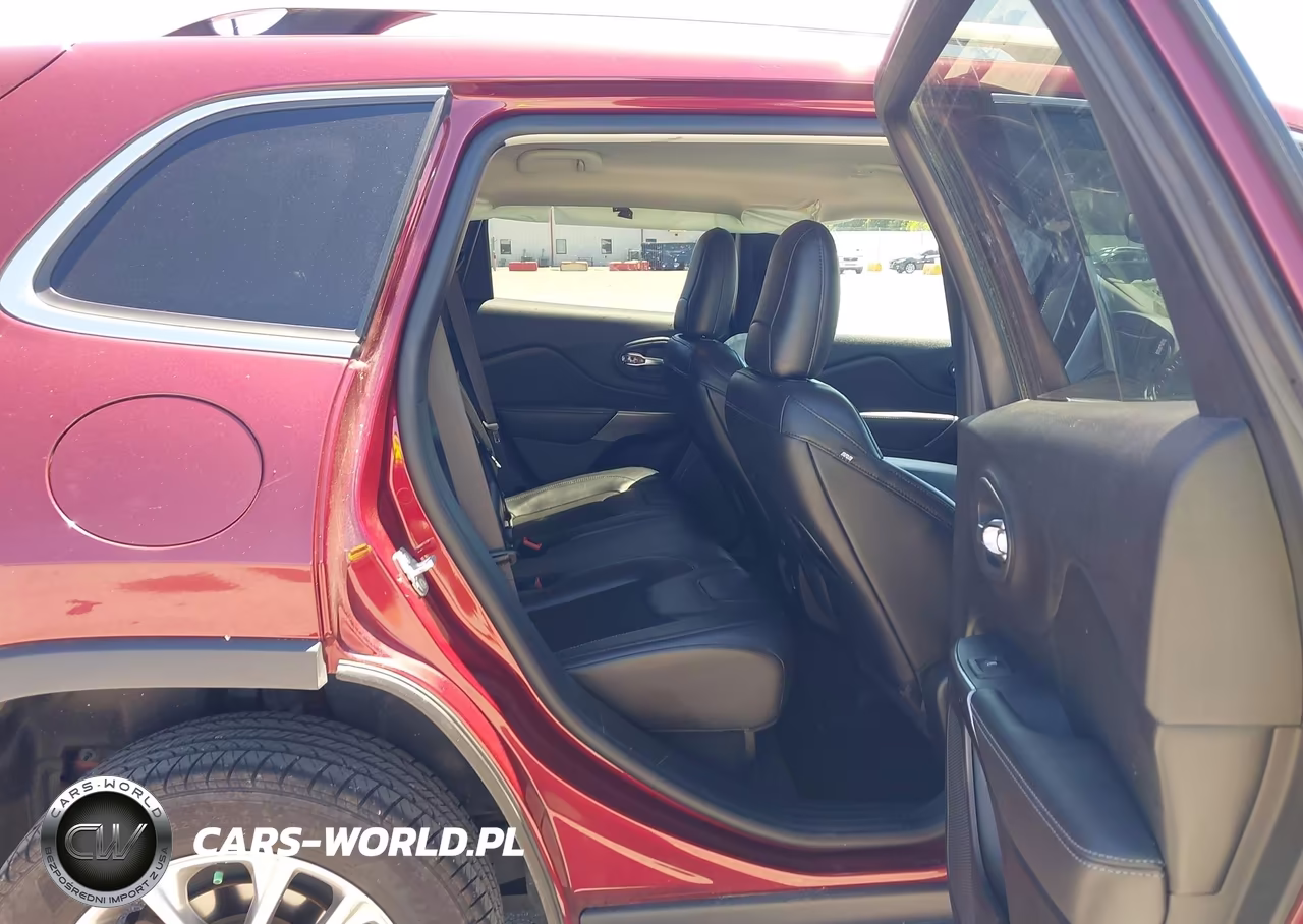 2020 Jeep Cherokee Latitude Plus Fwd VIN:1C4PJLLB4LD585818 - 8