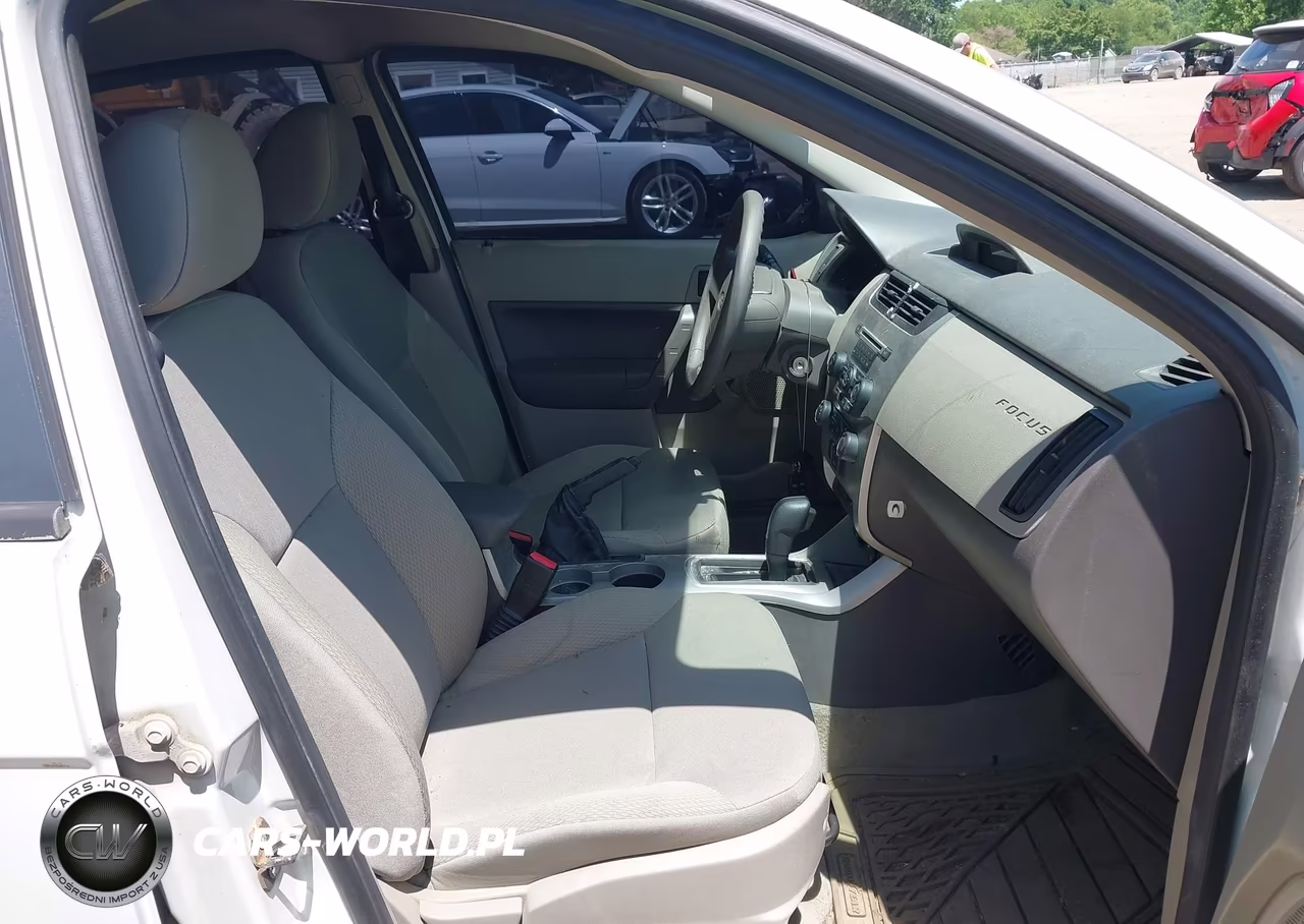 2010 Ford Focus S VIN:1FAHP3EN8AW135915 - 5