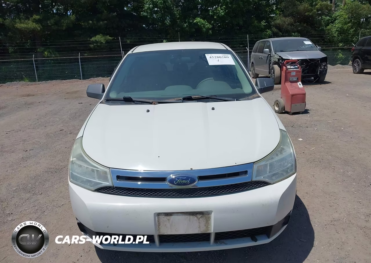 2010 Ford Focus S VIN:1FAHP3EN8AW135915 - 6