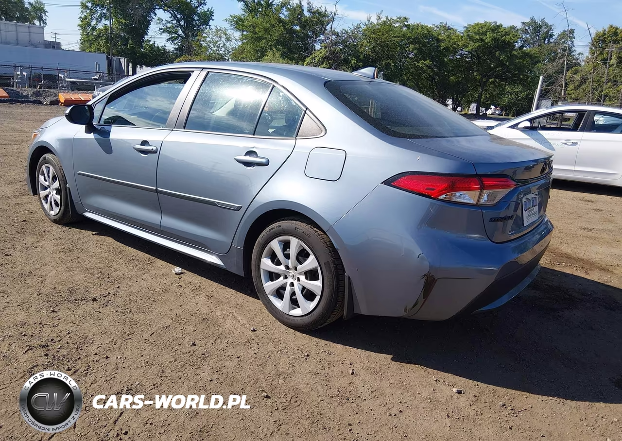 2020 Toyota Corolla Le VIN:5YFEPRAE5LP113517 - 3