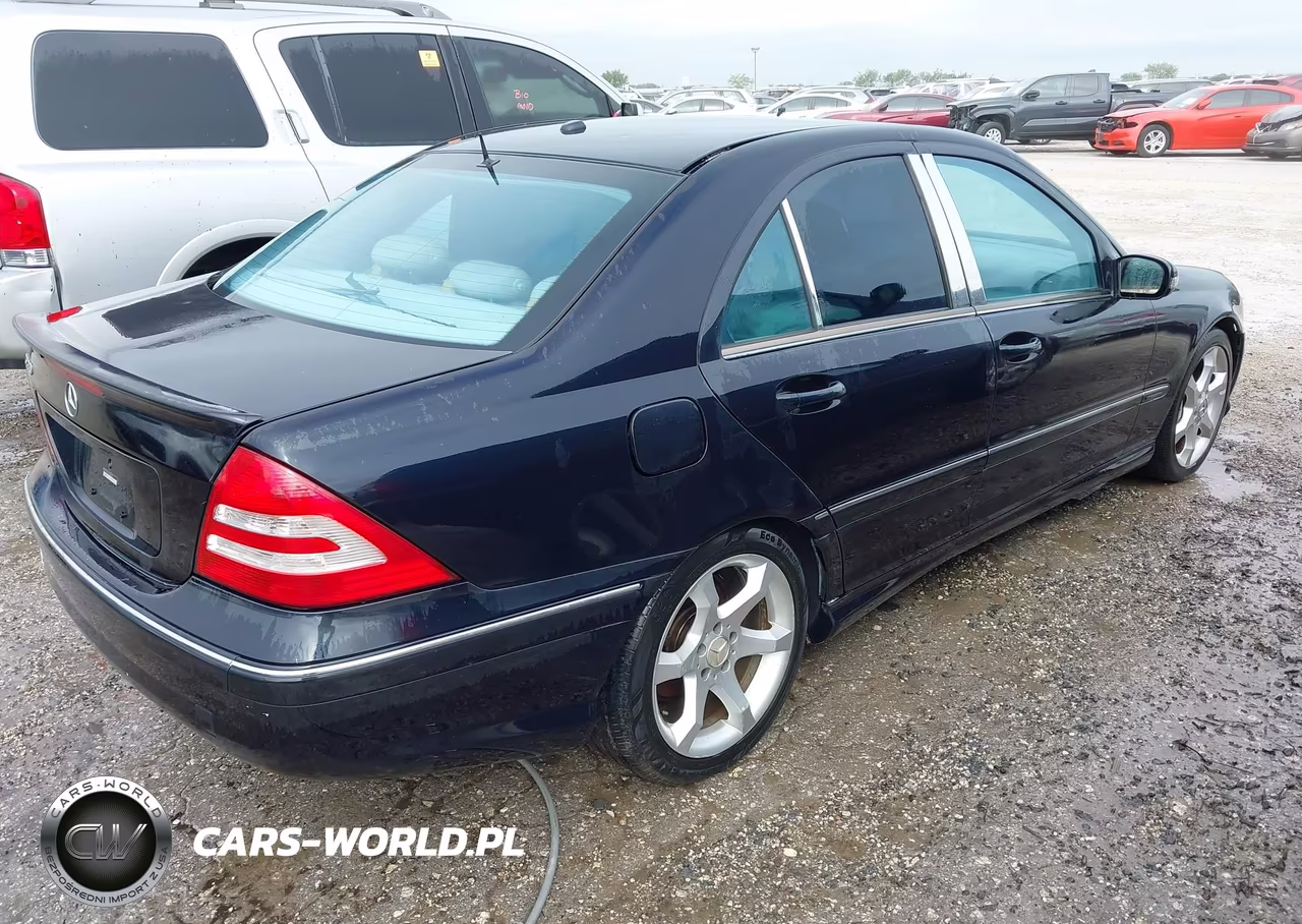 2007 Mercedes-Benz C 230 Sport VIN:WDBRF52H37F933659 - 4