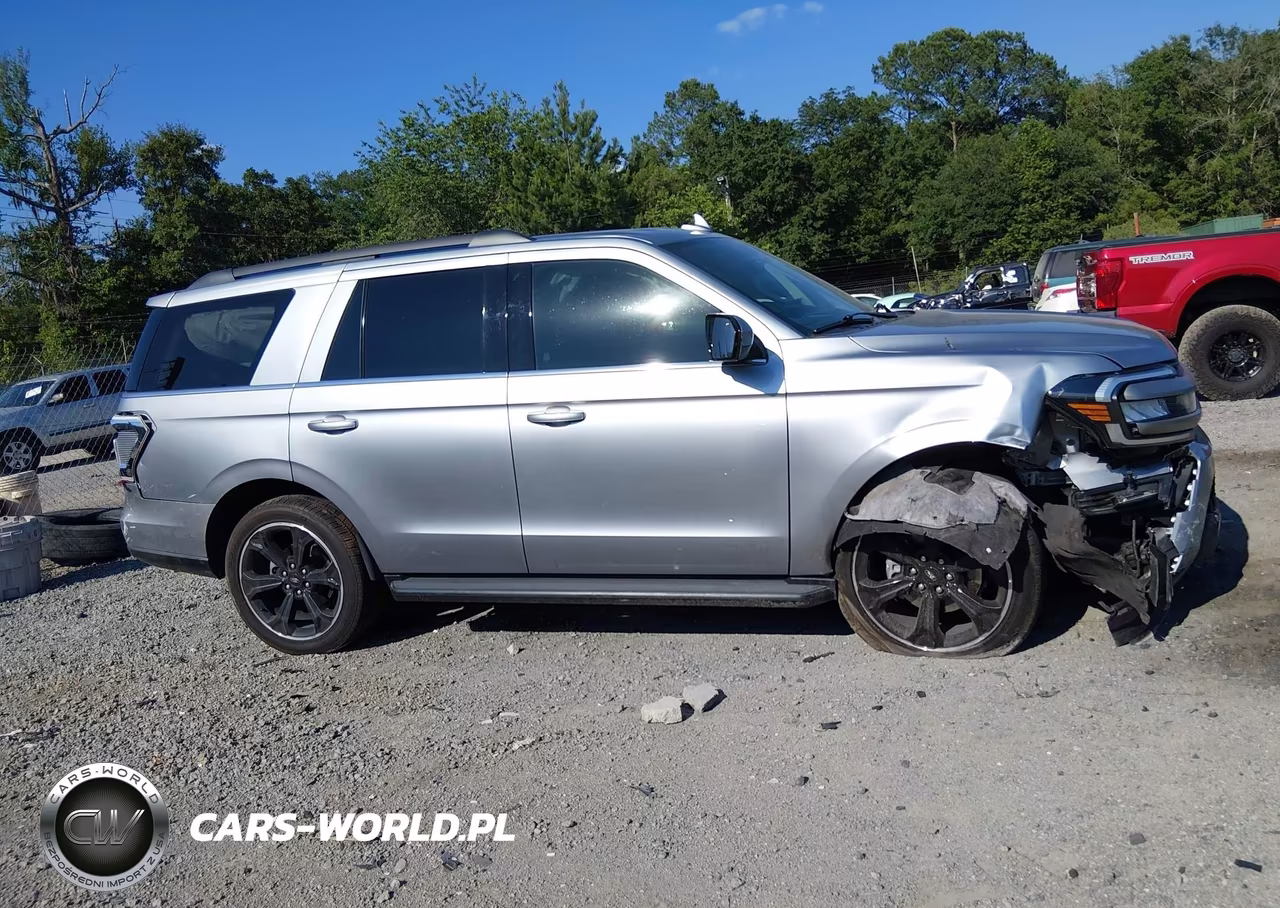 2024 Ford Expedition Xlt VIN:1FMJU1H82REA21212 - 14