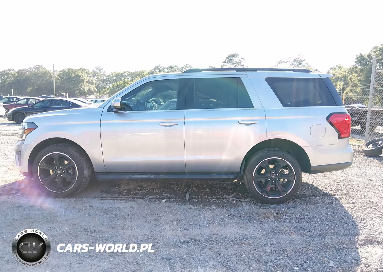 2024 Ford Expedition Xlt VIN:1FMJU1H82REA21212 - 15