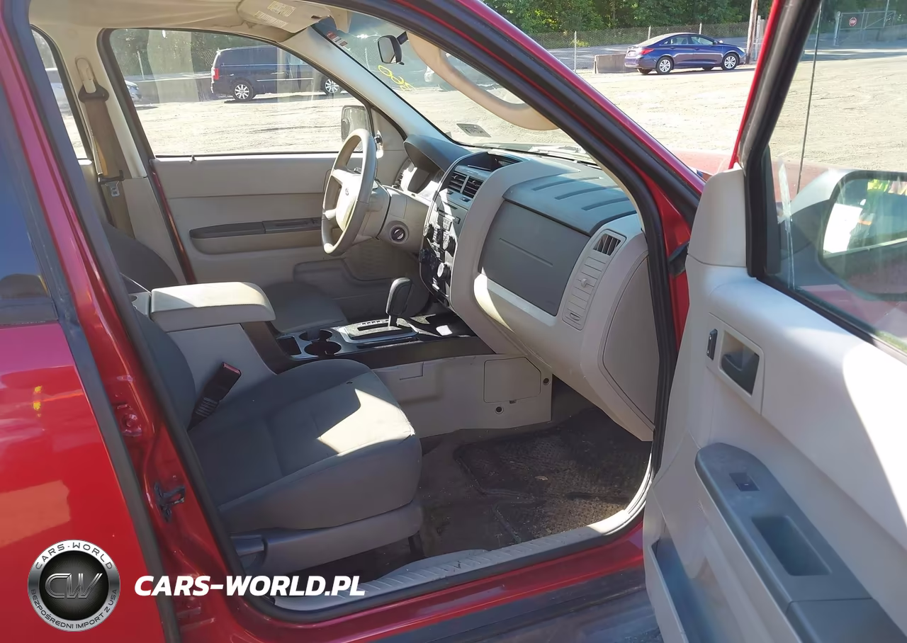2010 Ford Escape Xls VIN:1FMCU9C72AKD30027 - 5