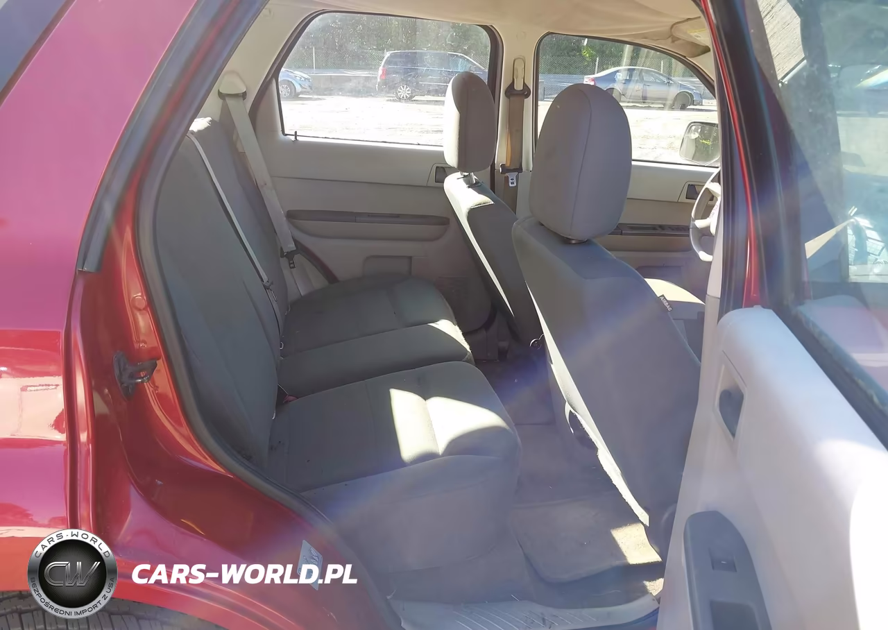 2010 Ford Escape Xls VIN:1FMCU9C72AKD30027 - 8