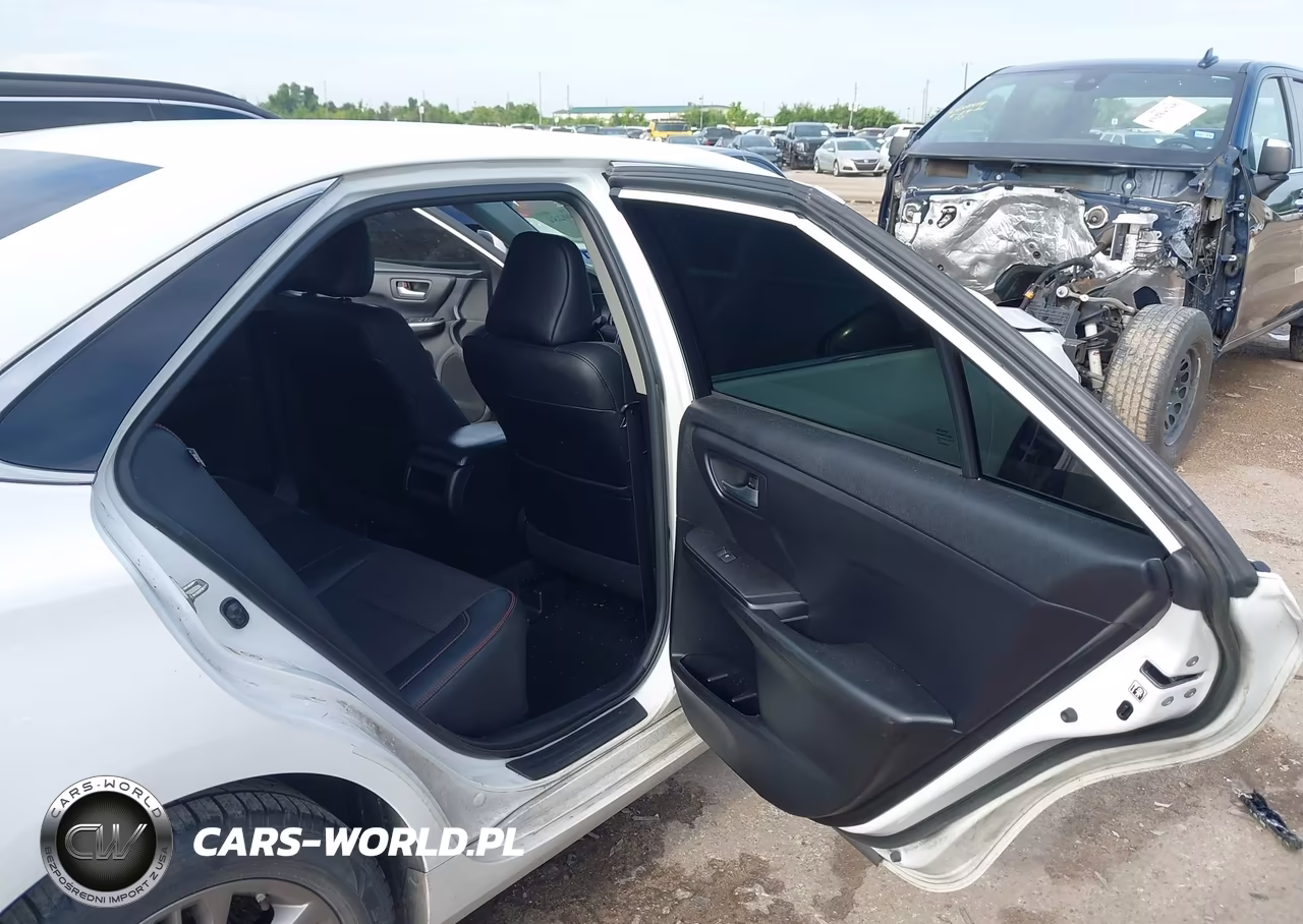 2017 Toyota Camry Se VIN:4T1BF1FK1HU812428 - 8