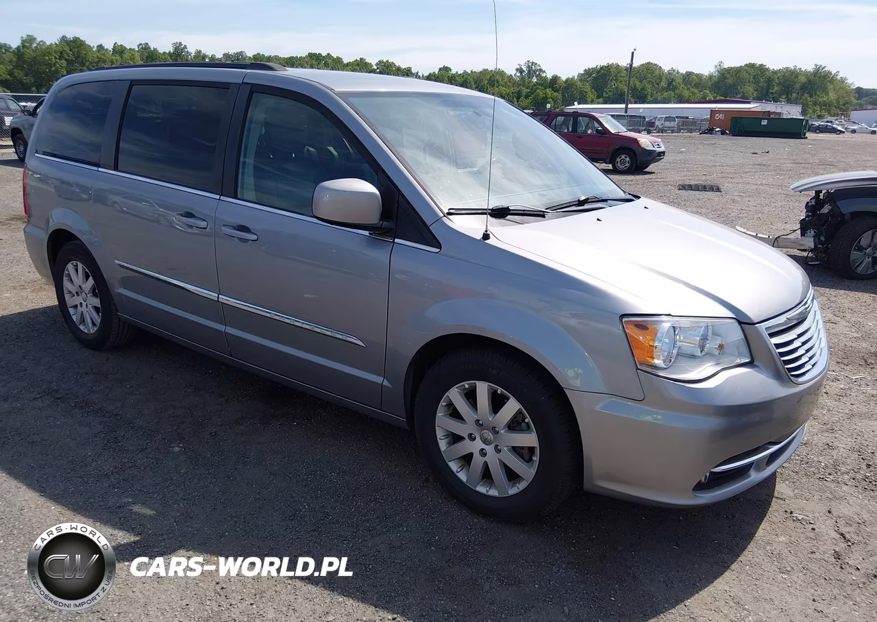 2016 Chrysler Town & Country Touring – zdjęcie 1 z 16