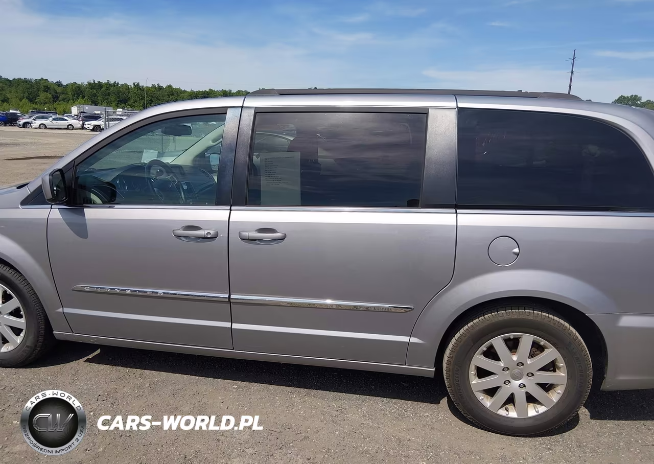 2016 Chrysler Town & Country Touring VIN:2C4RC1BG4GR298079 - 14