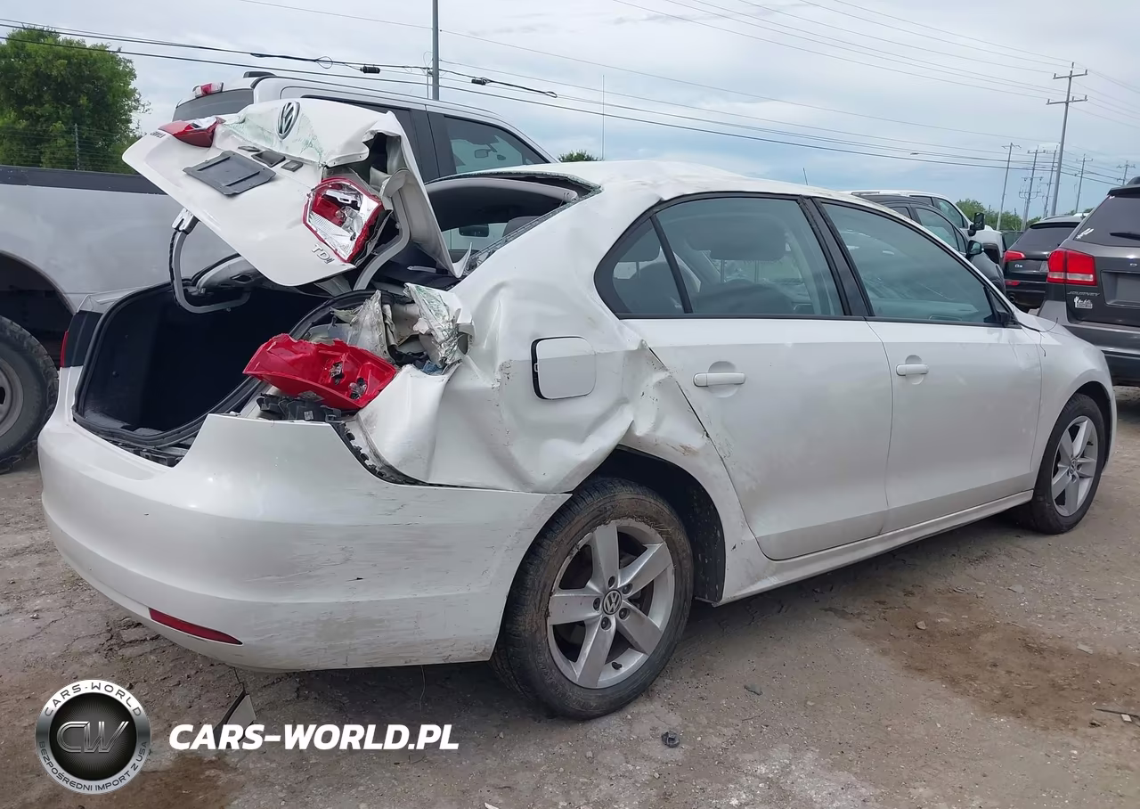 2011 Volkswagen Jetta 2.0L Tdi VIN:3VWLL7AJ6BM098842 - 4