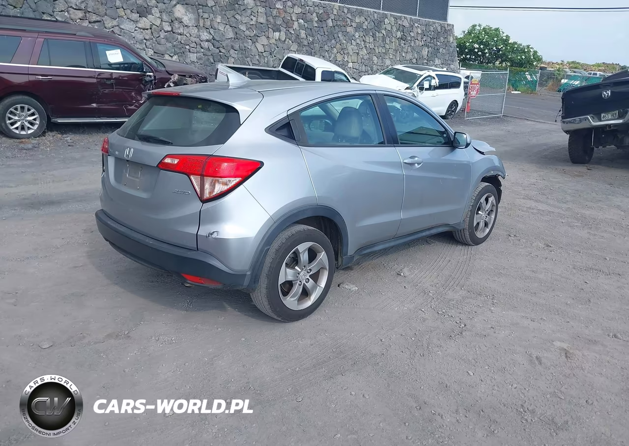 2018 Honda Hr-V Lx VIN:3CZRU6H38JG701745 - 4