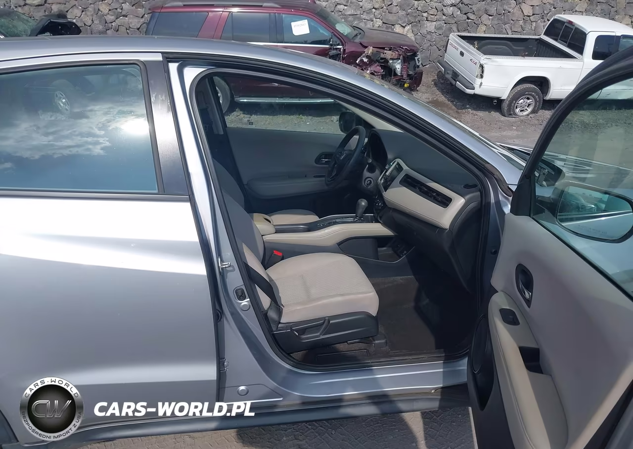 2018 Honda Hr-V Lx VIN:3CZRU6H38JG701745 - 5