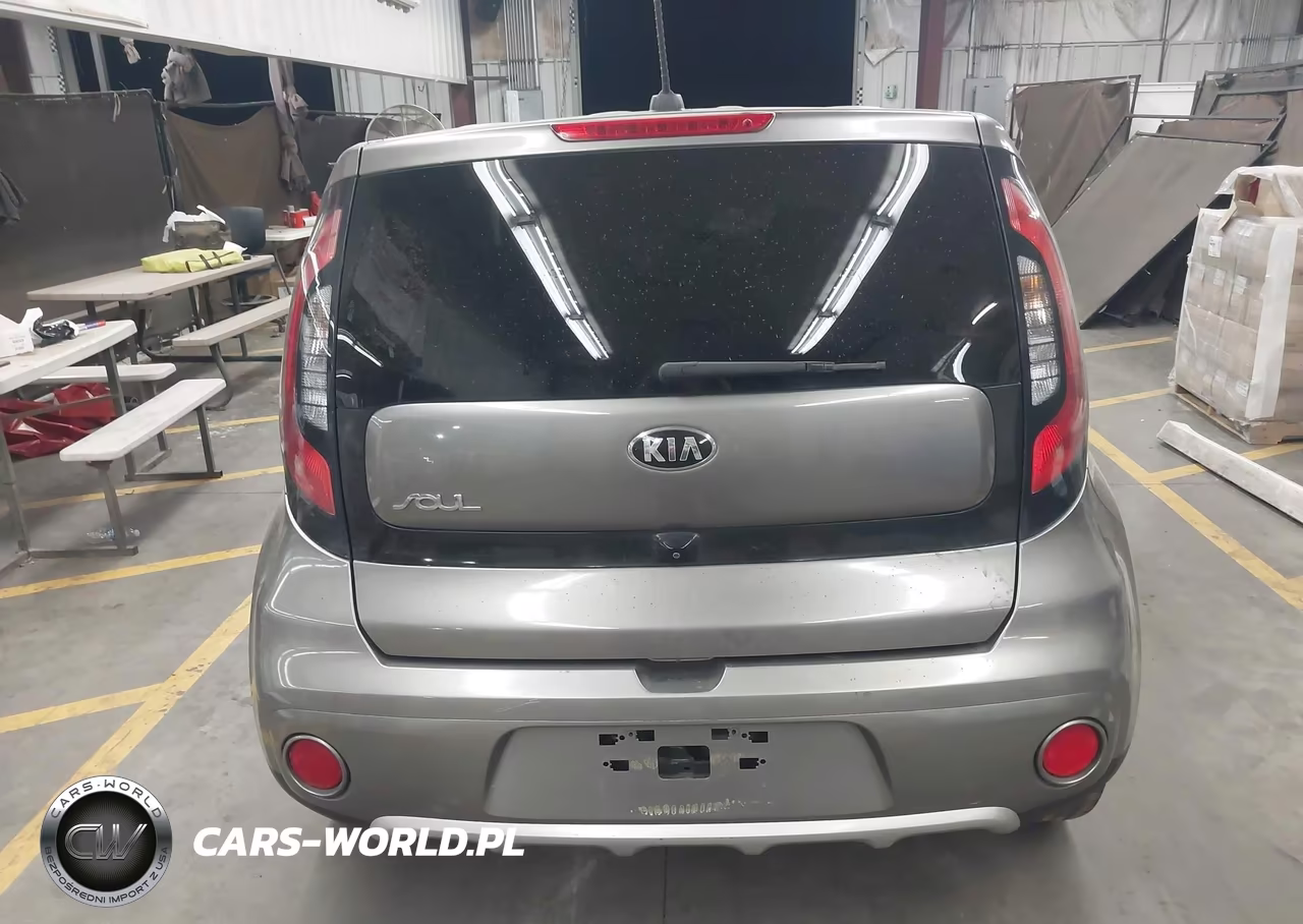 2018 Kia Soul + VIN:KNDJP3A57J7596700 - 16