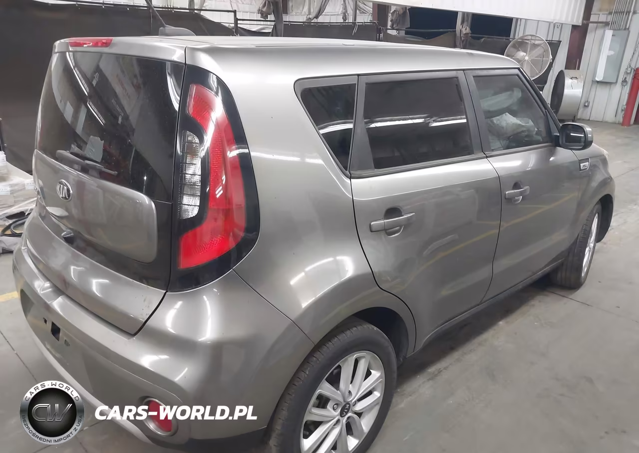 2018 Kia Soul + VIN:KNDJP3A57J7596700 - 4