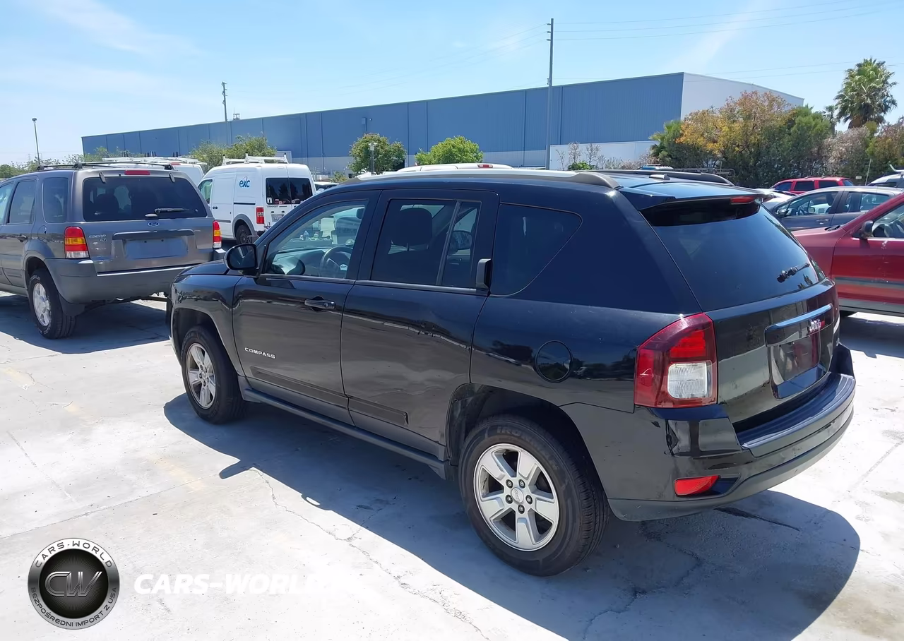 2016 Jeep Compass Latitude VIN:1C4NJCEA0GD773723 - 3