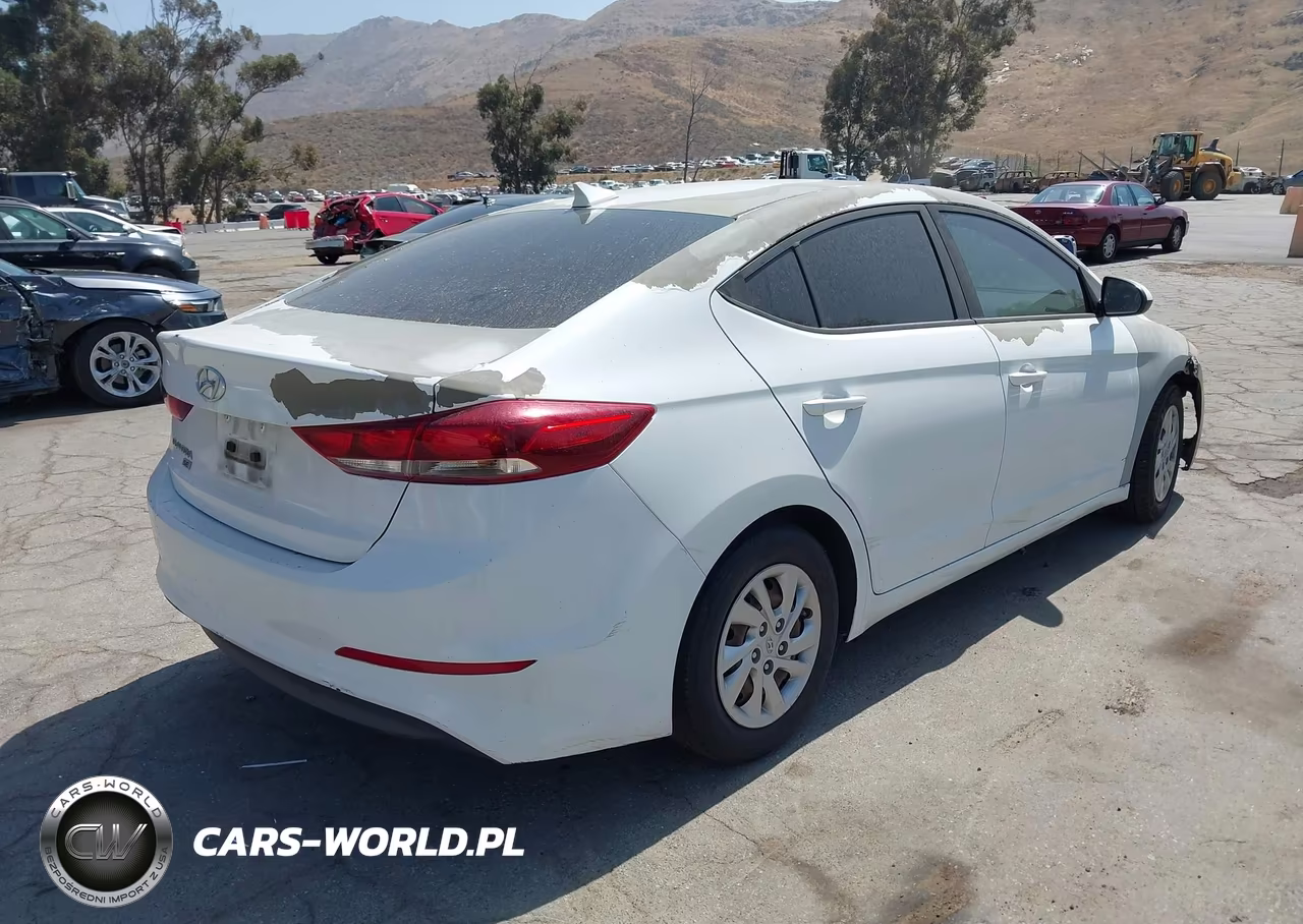 2017 Hyundai Elantra Se VIN:5NPD74LF6HH137835 - 4