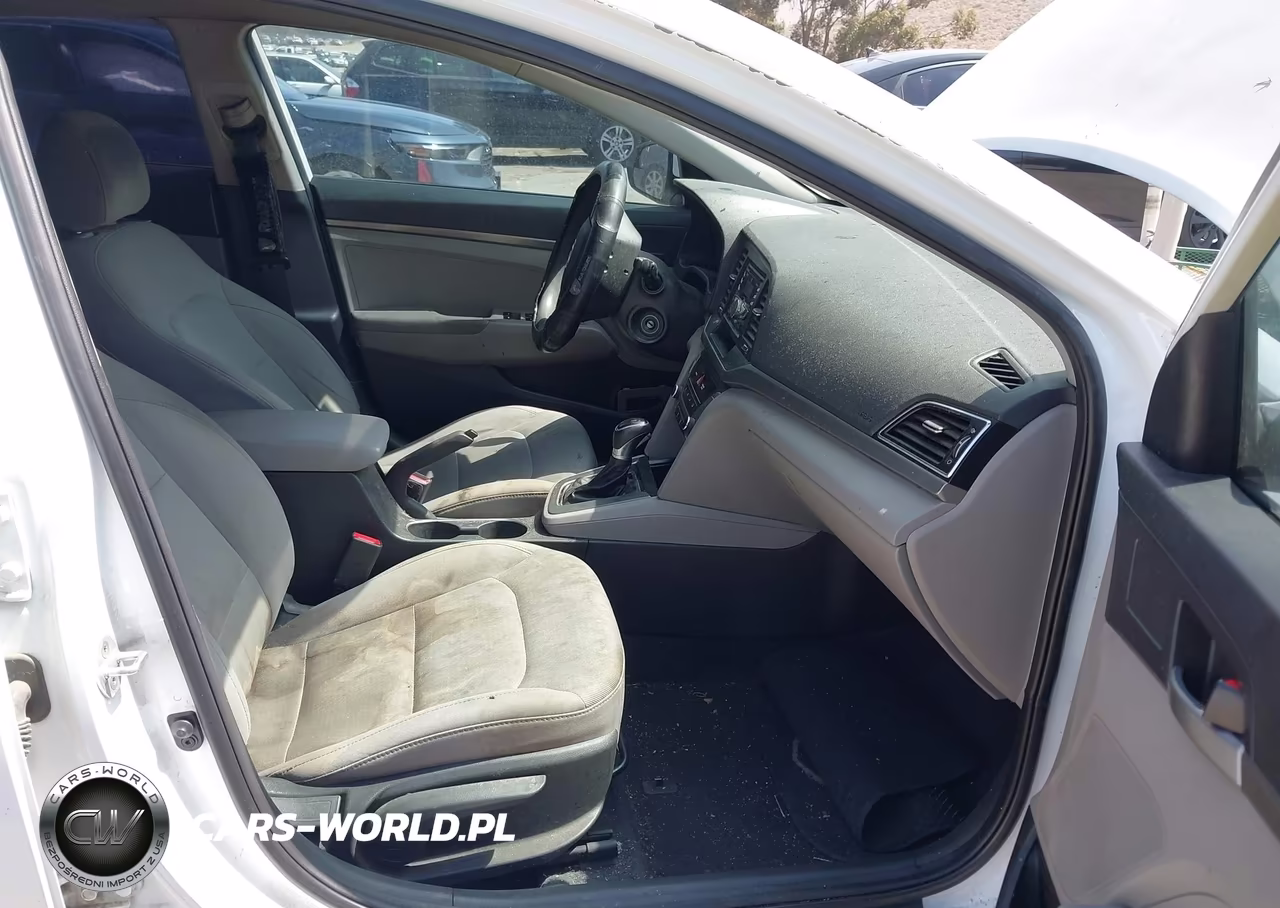 2017 Hyundai Elantra Se VIN:5NPD74LF6HH137835 - 5