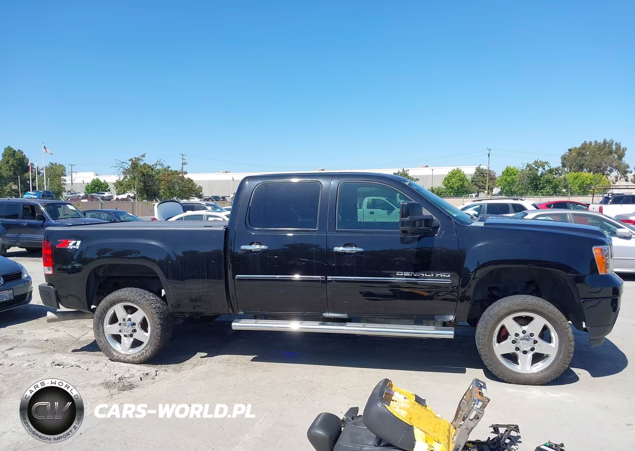 2013 GMC Sierra 2500Hd Denali VIN:1GT125E81DF227338 - 13