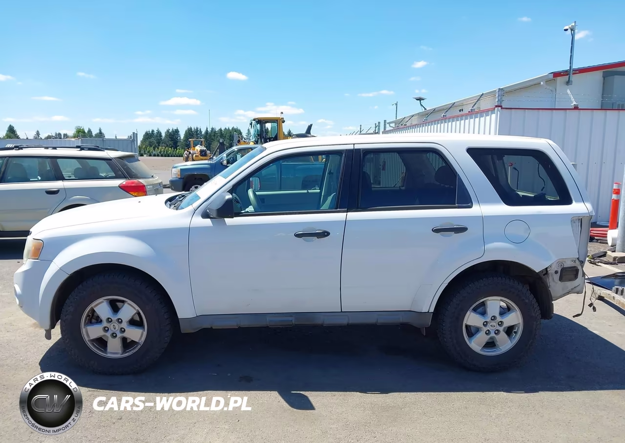 2009 Ford Escape Xls VIN:1FMCU92749KB70147 - 15