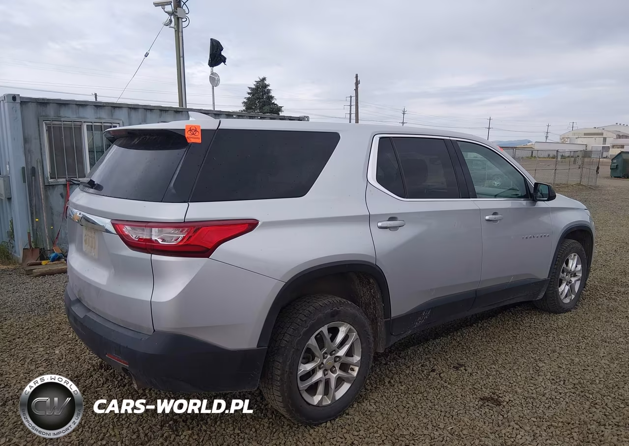 2018 Chevrolet Traverse Ls VIN:1GNEVFKWXJJ137395 - 4