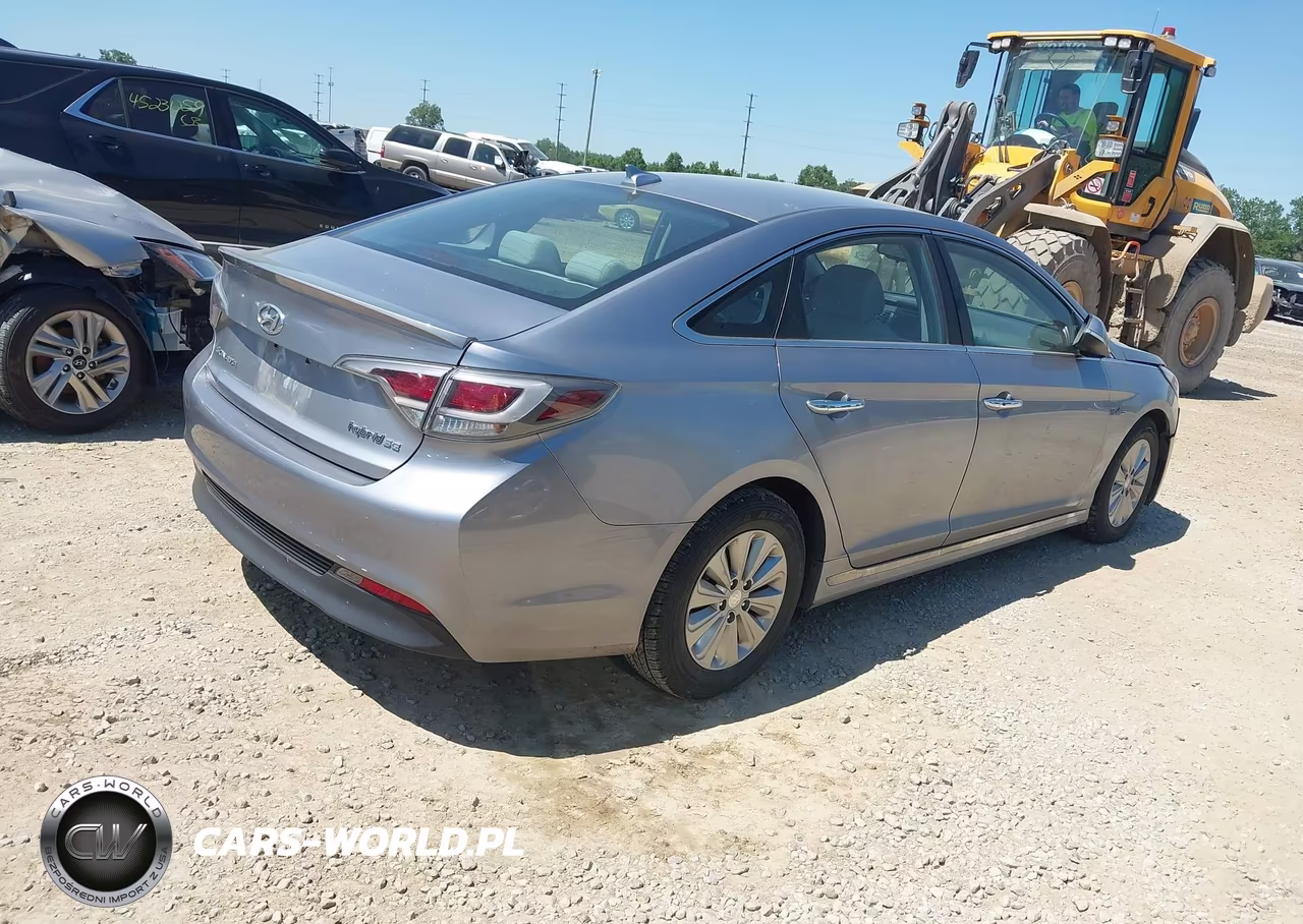 2016 Hyundai Sonata Hybrid Se VIN:KMHE24L10GA022026 - 4