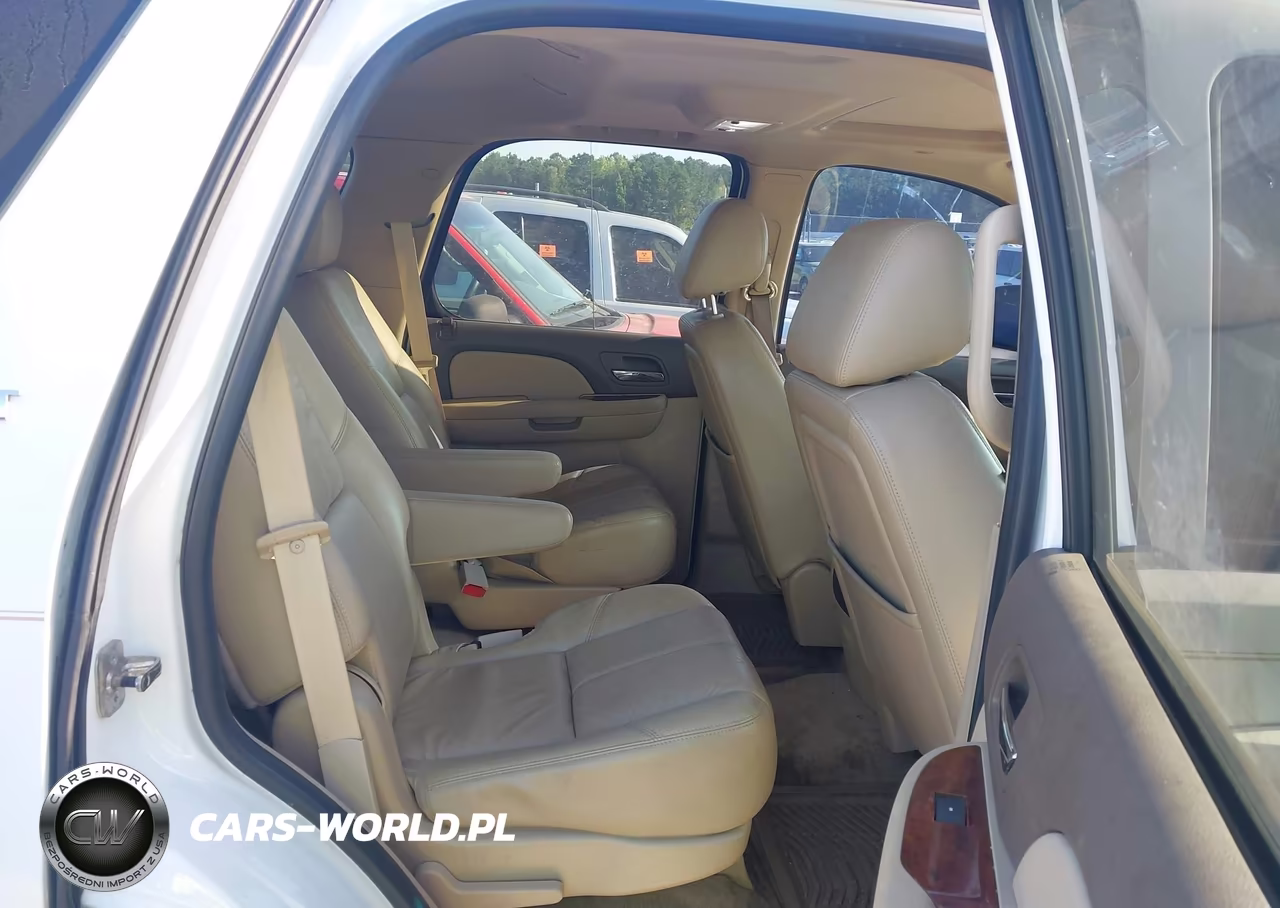 2011 Chevrolet Tahoe Lt VIN:1GNSCBE02BR247837 - 8