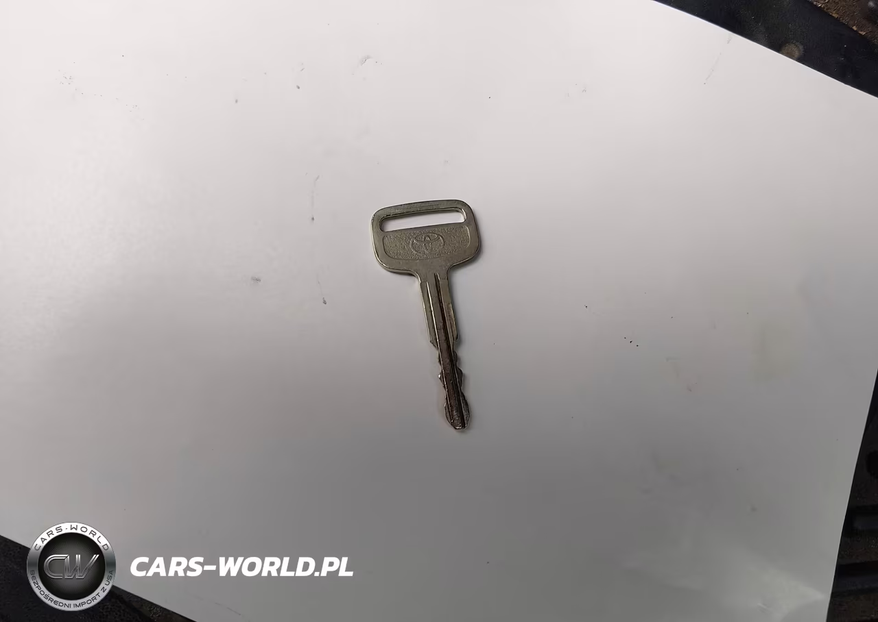 2000 Toyota Camry Ce VIN:4T1BG22K5YU735765 - 11