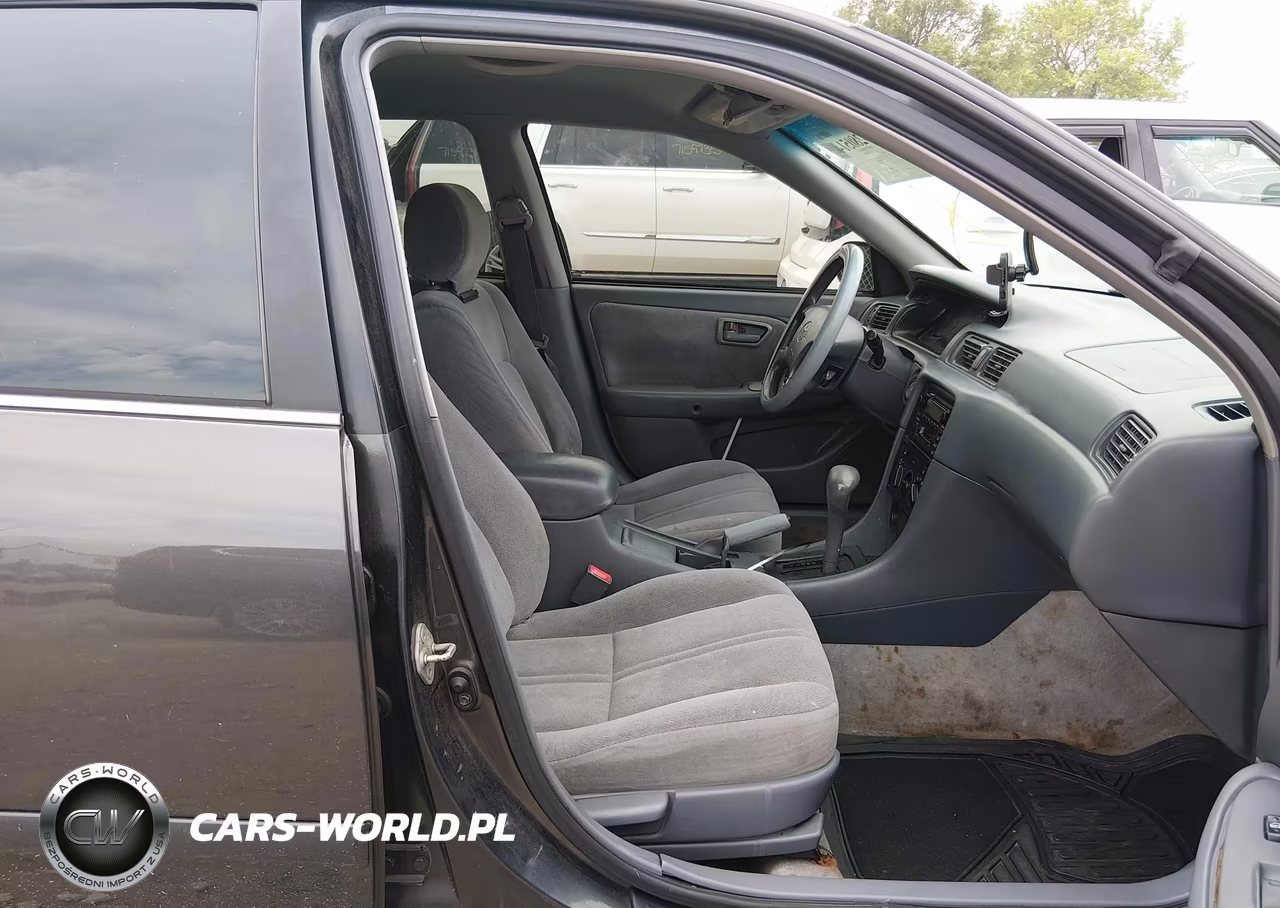 2000 Toyota Camry Ce VIN:4T1BG22K5YU735765 - 5