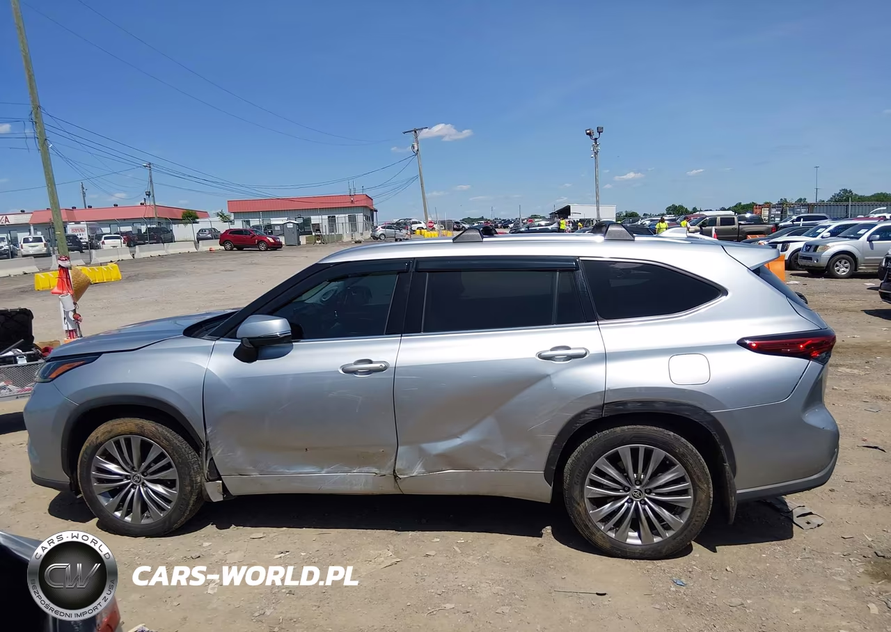 2020 Toyota Highlander Platinum VIN:5TDFZRBH5LS000133 - 14