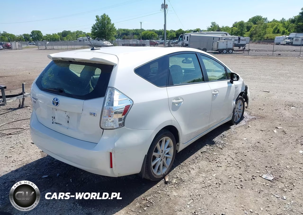 2014 Toyota Prius V Five VIN:JTDZN3EU5E3357590 - 4