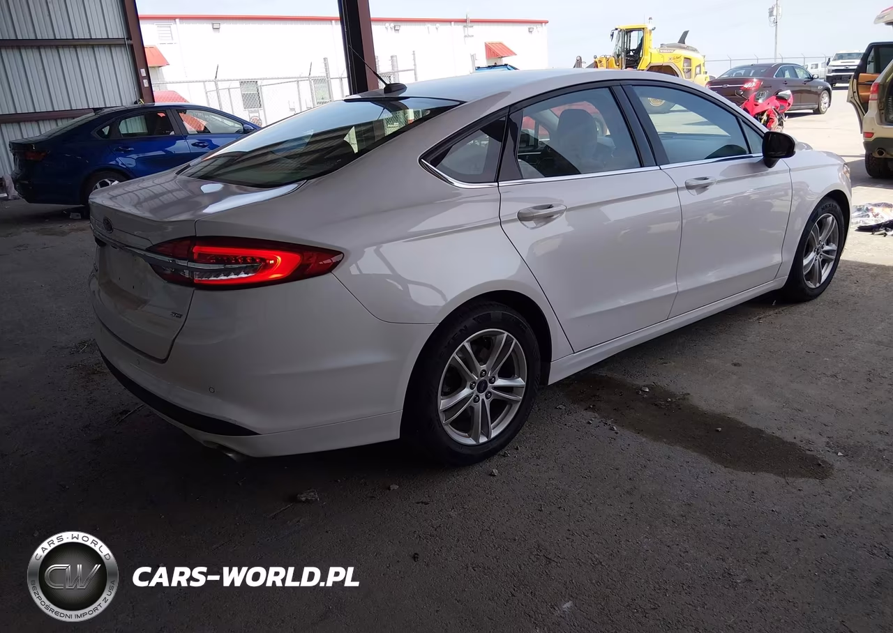 2018 Ford Fusion Se VIN:3FA6P0H74JR192070 - 4