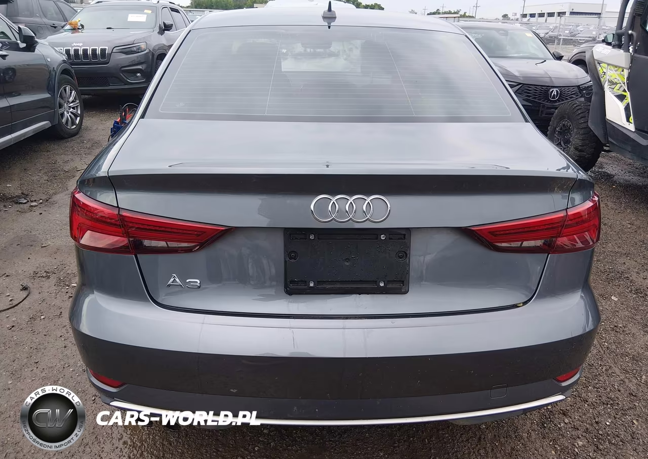 2018 Audi A3 2.0T Premium-2.0T Tech Premium VIN:WAUAUGFF8J1022284 - 16