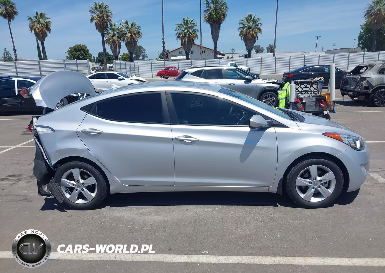 2013 Hyundai Elantra Gls VIN:KMHDH4AE4DU949847 - 13