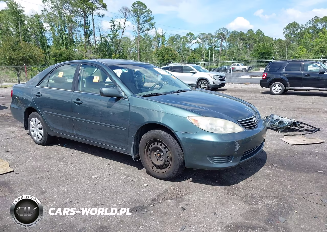 2005 Toyota Camry Le – zdjęcie 1 z 17