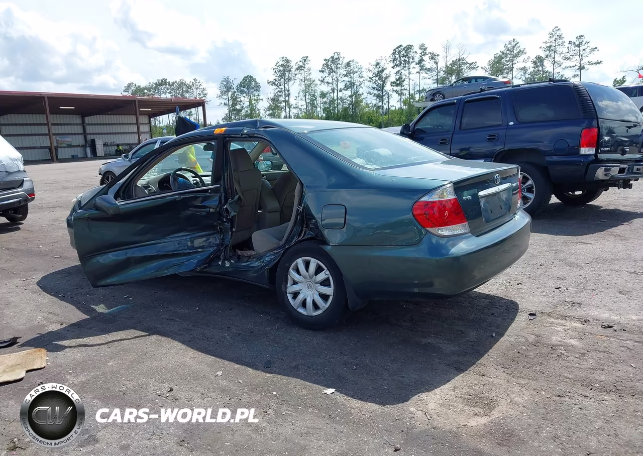 2005 Toyota Camry Le VIN:4T1BE32KX5U077559 - 3