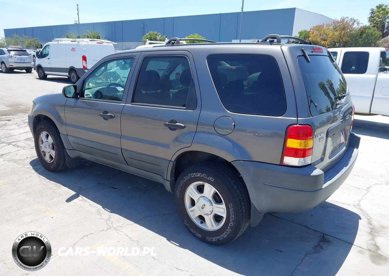 2003 Ford Escape Xlt VIN:1FMYU03133KA05175 - 3
