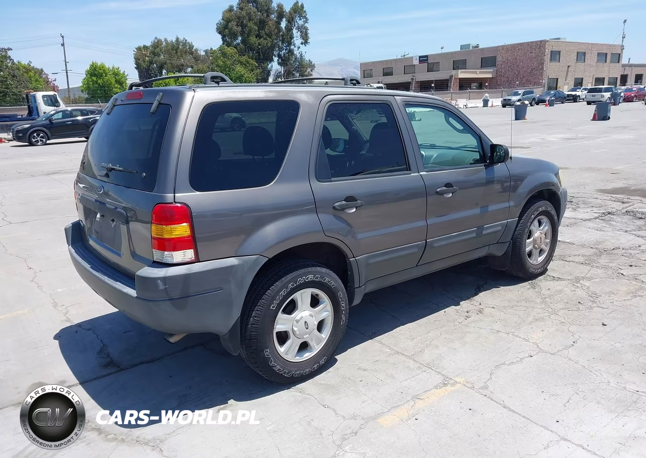 2003 Ford Escape Xlt VIN:1FMYU03133KA05175 - 4