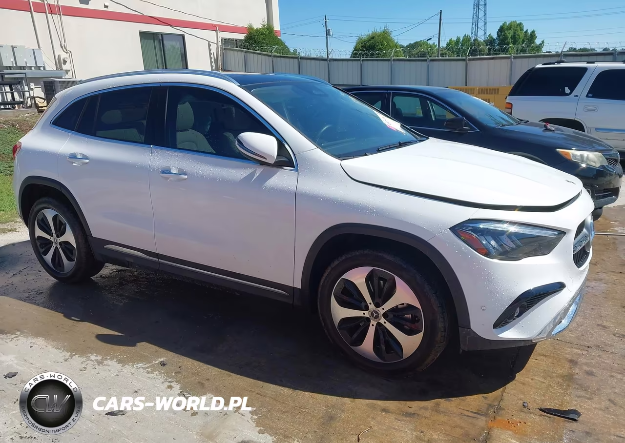 2025 Mercedes-Benz Gla 250 4Matic – zdjęcie 1 z 17