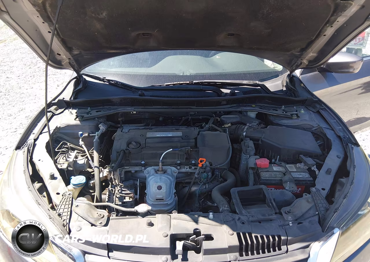2015 Honda Accord Sport VIN:1HGCR2F50FA270884 - 10
