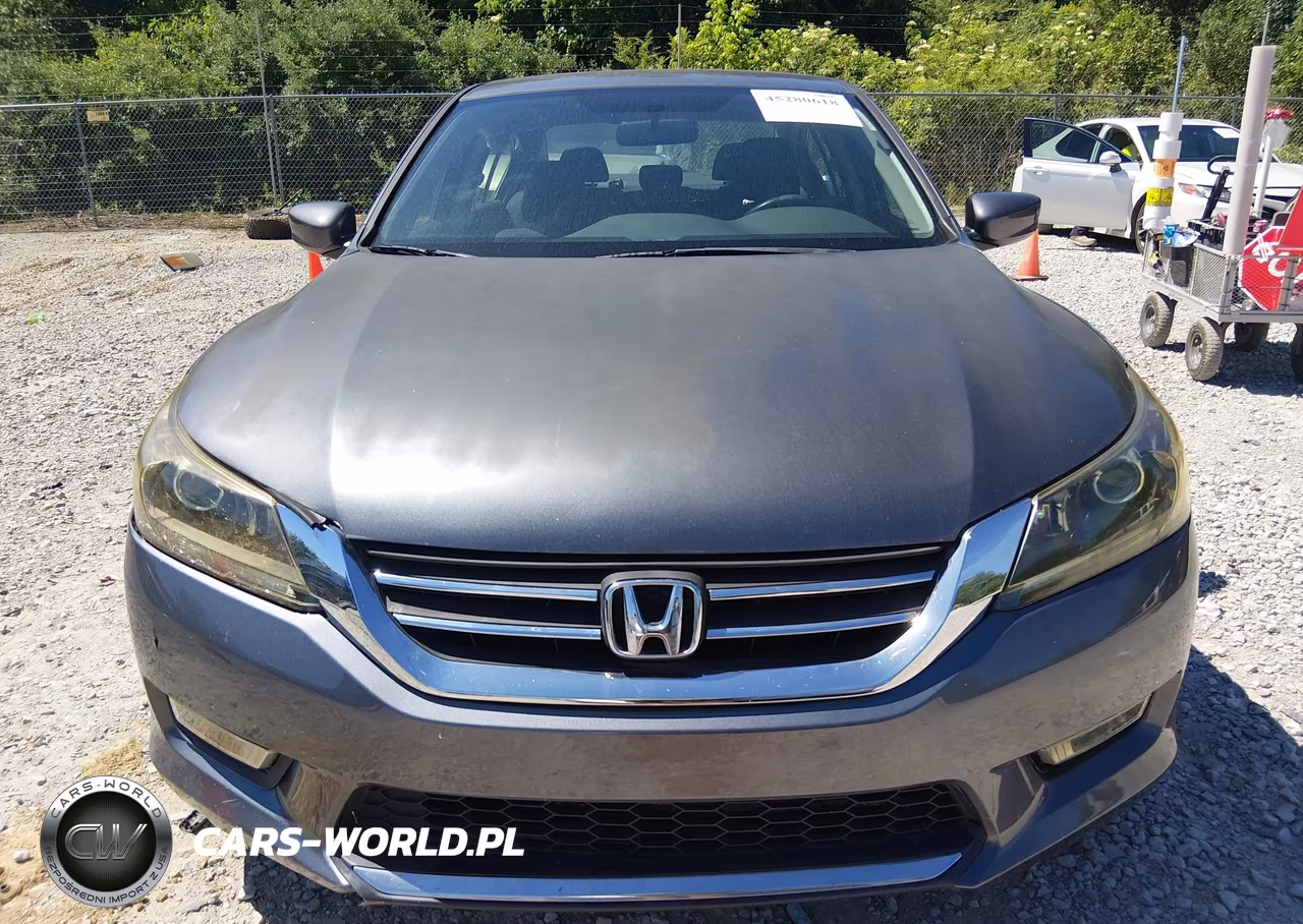 2015 Honda Accord Sport VIN:1HGCR2F50FA270884 - 12
