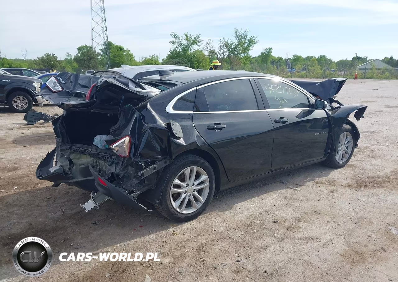 2018 Chevrolet Malibu Lt VIN:1G1ZD5ST7JF268938 - 4