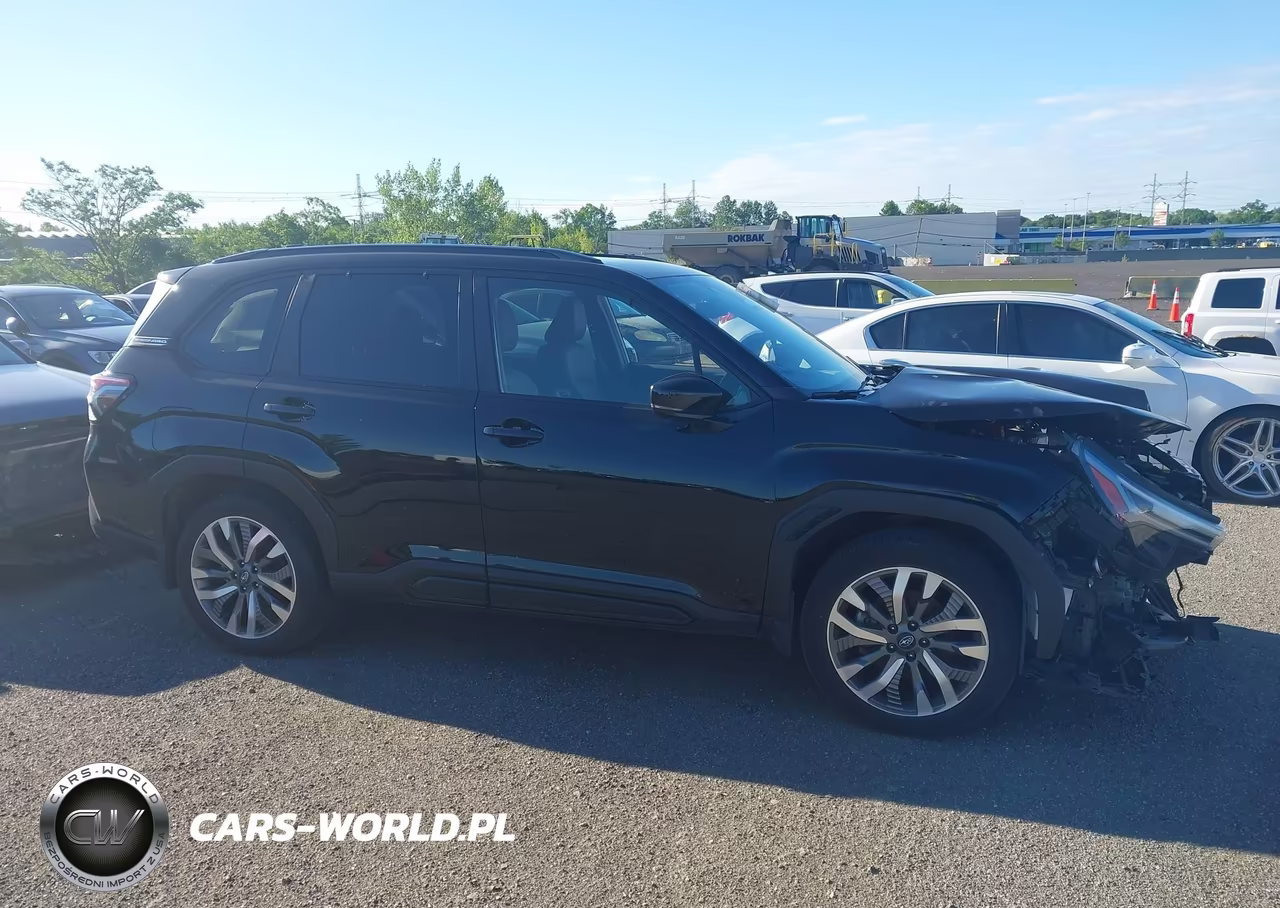 2025 Subaru Forester Touring VIN:JF2SLDTCXSH467462 - 13